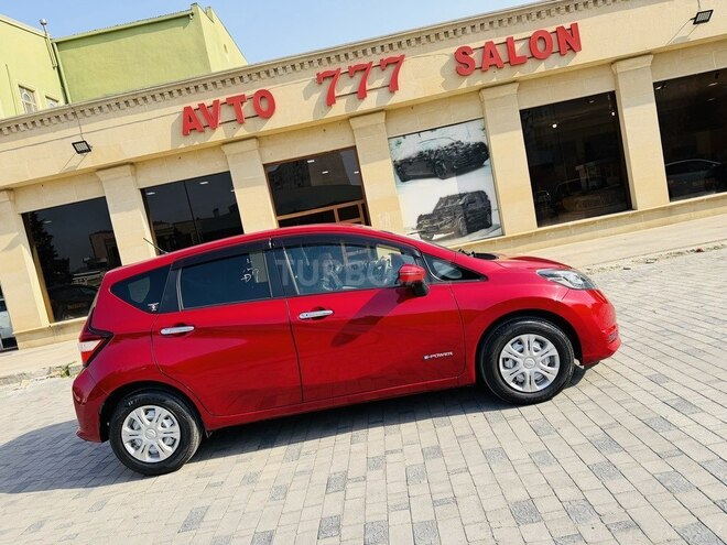 Nissan Note-4