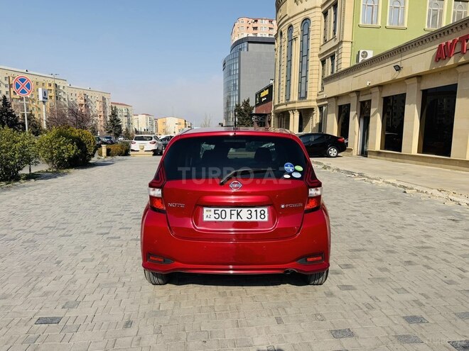 Nissan Note-7