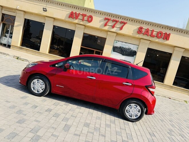 Nissan Note-5
