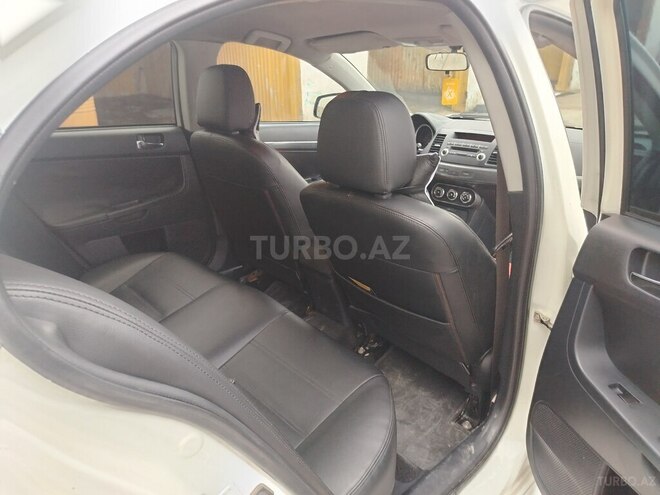 Mitsubishi Lancer 2011, 450,000 km - 1.8 l - Bakı