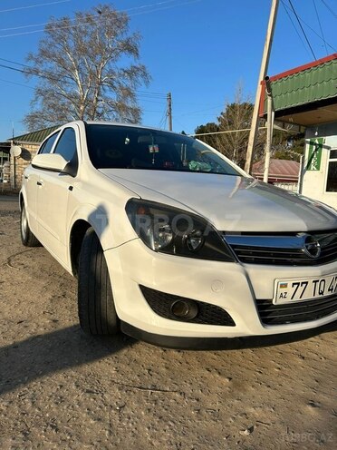 Opel Astra 2008, 270,000 km - 1.4 l - Yevlax