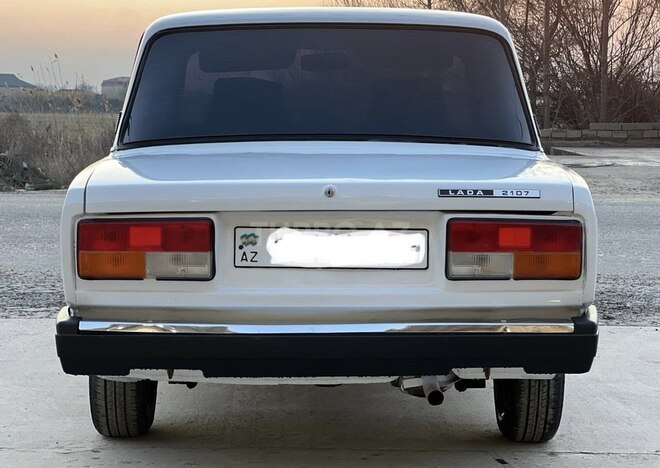 LADA (VAZ) 2107 2004, 85,241 km - 1.6 l - Salyan