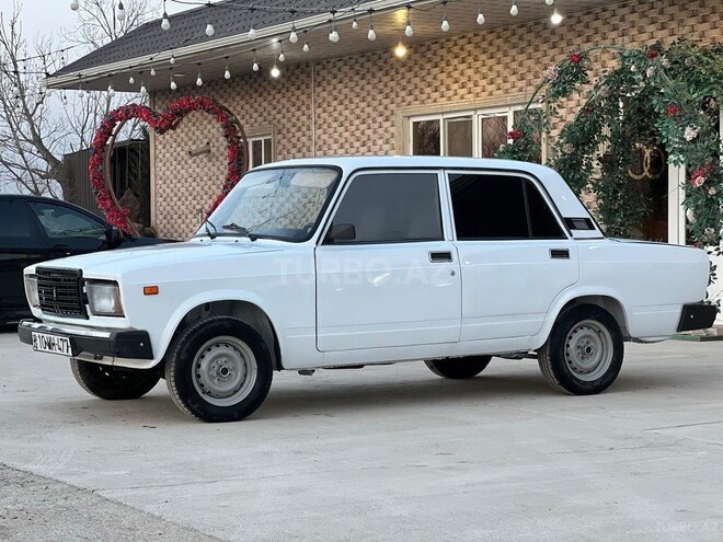 LADA (VAZ) 2107 2004, 85,241 km - 1.6 l - Salyan