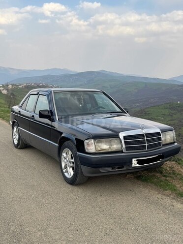 Mercedes 190 1991, 450,000 km - 2.0 l - Yardımlı
