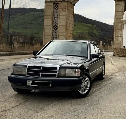 Mercedes 190 1991, 450,000 km - 2.0 l - Yardımlı
