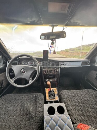 Mercedes 190 1991, 450,000 km - 2.0 l - Yardımlı