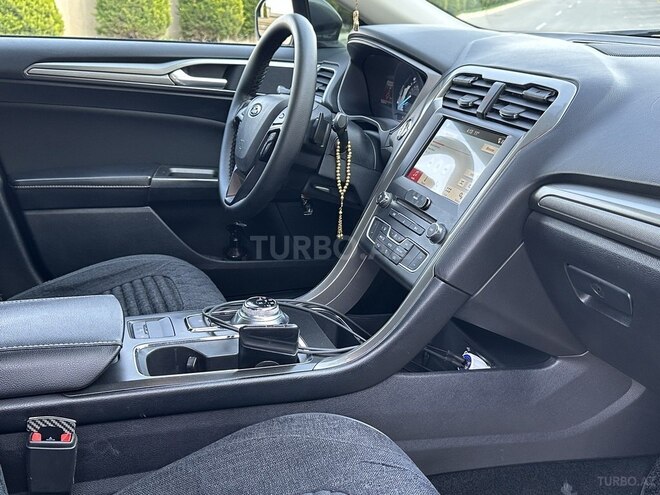 Ford Fusion (North America)-16