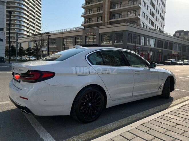 BMW 530e-3