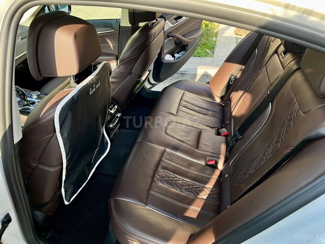BMW 530e-7