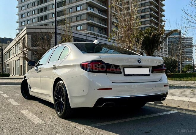 BMW 530e-2