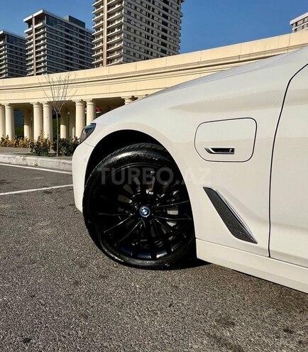 BMW 530e-4