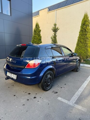 Opel Astra 2005, 240,000 km - 1.4 l - Gəncə