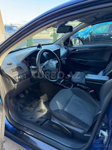 Opel Astra 2005, 240,000 km - 1.4 l - Gəncə