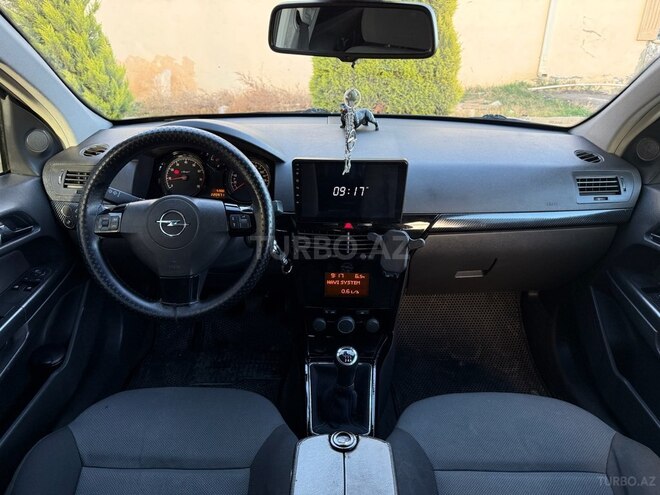 Opel Astra 2005, 240,000 km - 1.4 l - Gəncə