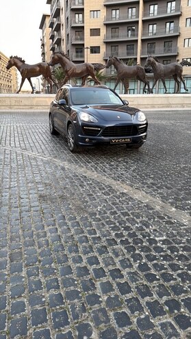 Porsche Cayenne GTS-11