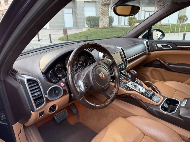 Porsche Cayenne GTS-18
