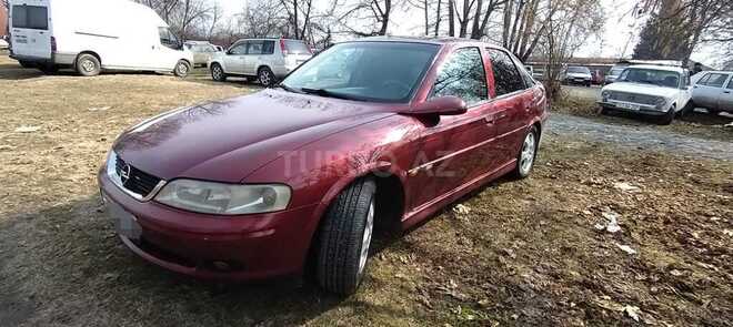 Opel Vectra 1999, 380,000 km - 1.6 l - Şəki
