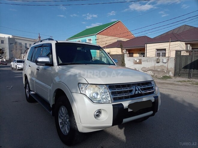 Mitsubishi Pajero 2011, 225,000 km - 3.5 л - Xırdalan
