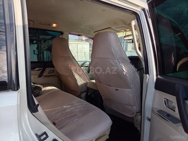Mitsubishi Pajero 2011, 225,000 km - 3.5 л - Xırdalan