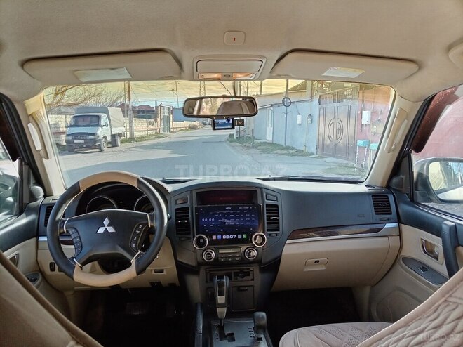 Mitsubishi Pajero 2011, 225,000 km - 3.5 л - Xırdalan