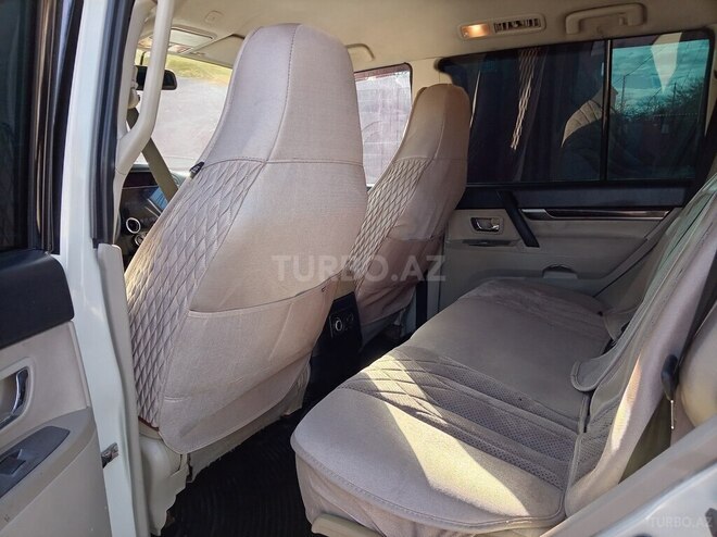 Mitsubishi Pajero 2011, 225,000 km - 3.5 л - Xırdalan
