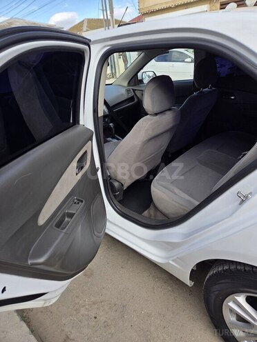 Chevrolet Cobalt-8