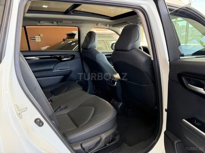Toyota Highlander-7