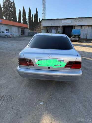 Mercedes E 220 1996, 380,000 km - 2.2 l - Tovuz