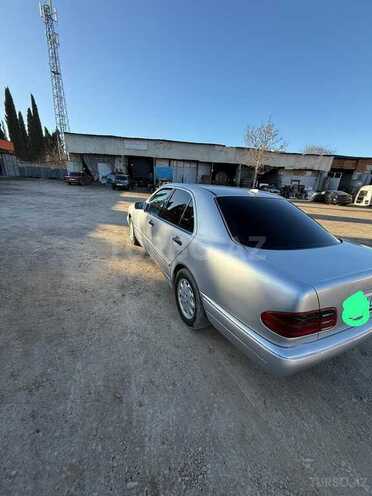 Mercedes E 220 1996, 380,000 km - 2.2 l - Tovuz