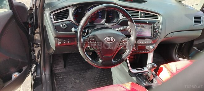 Kia  2016, 226,000 km - 1.6 l - Bakı