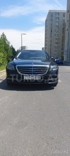 Mercedes S 400 d-7