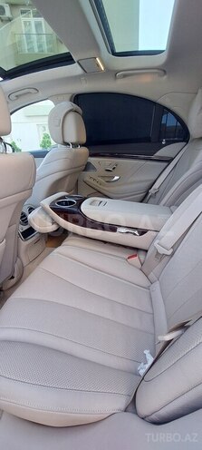 Mercedes S 400 d-8