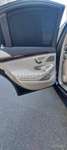 Mercedes S 400 d-9