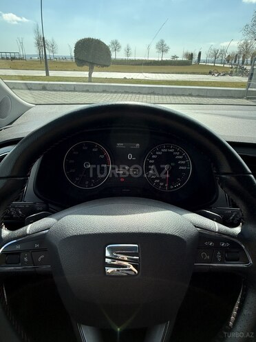 SEAT Leon-12
