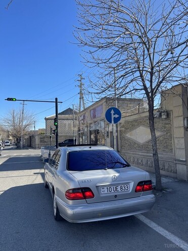 Mercedes E 320 2000, 427,000 km - 3.2 l - Bərdə
