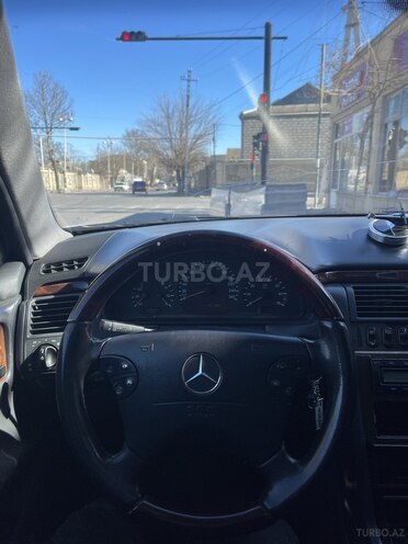 Mercedes E 320 2000, 427,000 km - 3.2 l - Bərdə