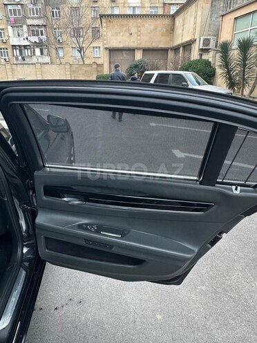 BMW 750-6