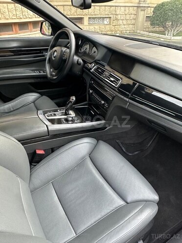 BMW 750-12