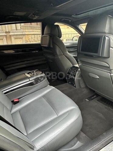 BMW 750-13