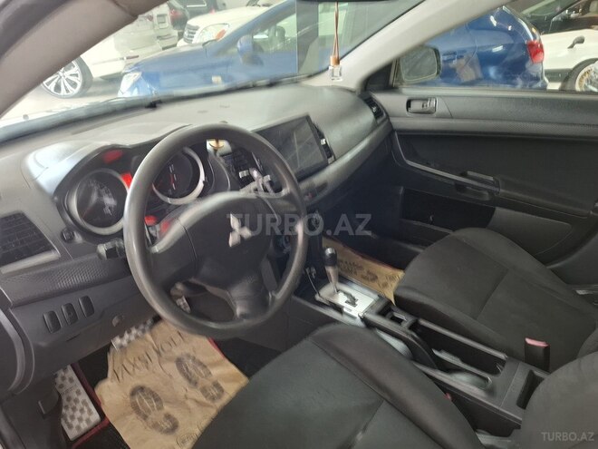 Mitsubishi Lancer-19