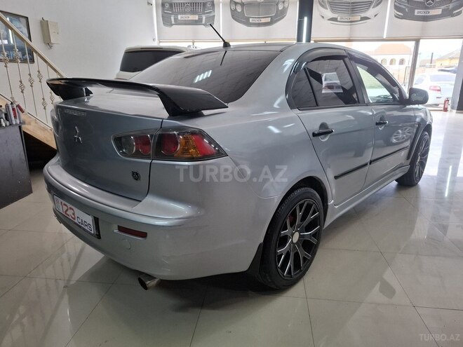 Mitsubishi Lancer-7