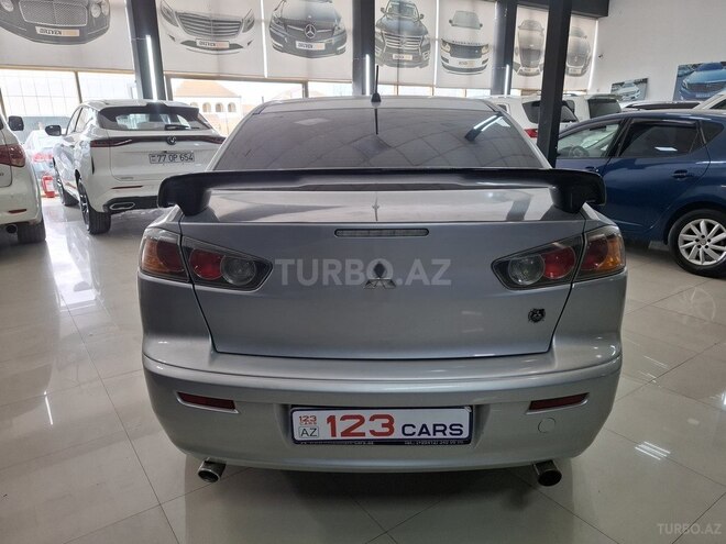 Mitsubishi Lancer-6