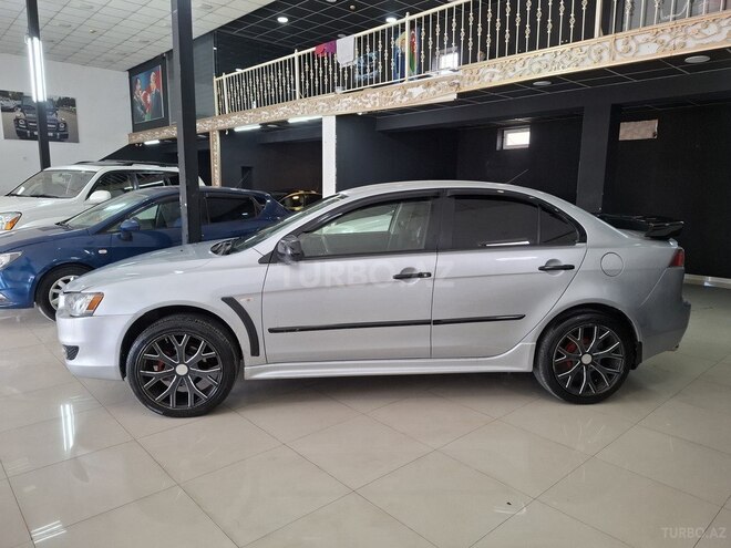 Mitsubishi Lancer-4