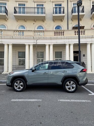 Toyota RAV4-3