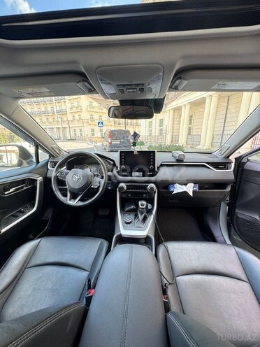 Toyota RAV4-5
