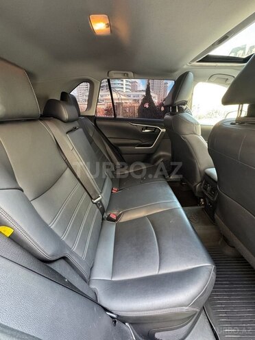 Toyota RAV4-7
