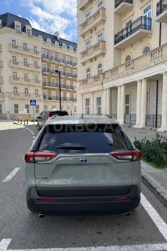 Toyota RAV4-2