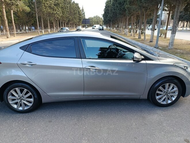 Hyundai Elantra 2015, 100,900 km - 1.6 l - Sumqayıt