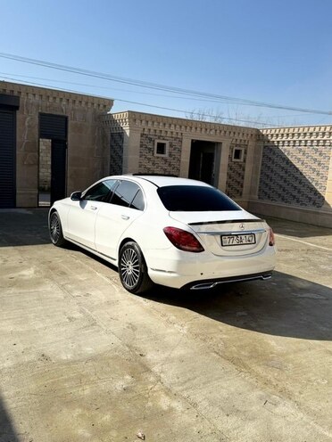 Mercedes C 220 d 2015, 193,000 km - 2.1 л - Bakı