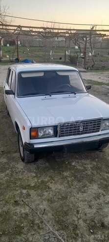LADA (VAZ) 2107-1